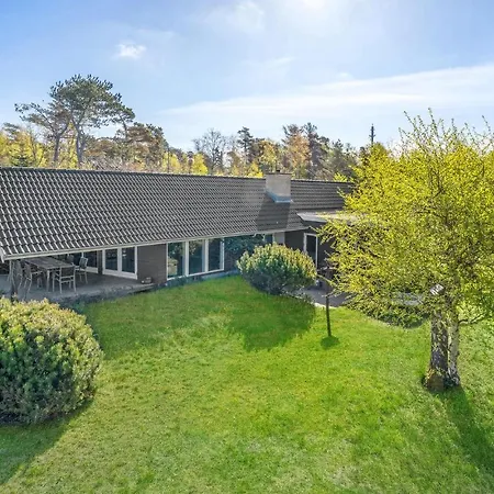Holiday home Pet Friendly In With Kitchen Farevejle