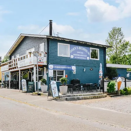 Holiday home Pet Friendly In With Kitchen Farevejle
